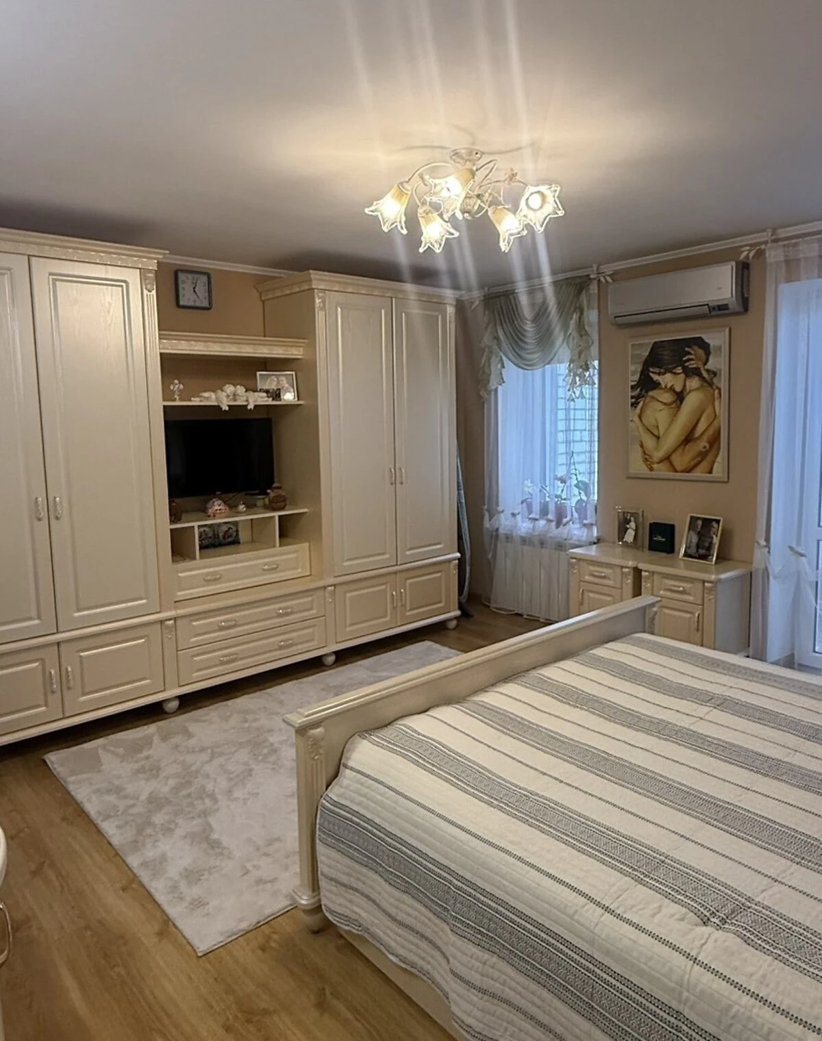 3-кімнатна квартира, Корбутівка: дизайнерський ремонт, цегляні стіни, фото 5
