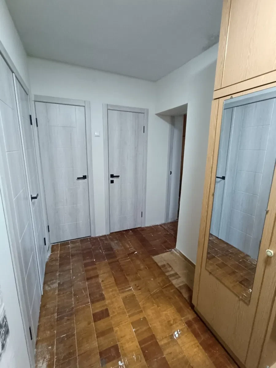 2-кімнатна квартира, Рівне: незакінчений ремонт, нова кухня - фото 2