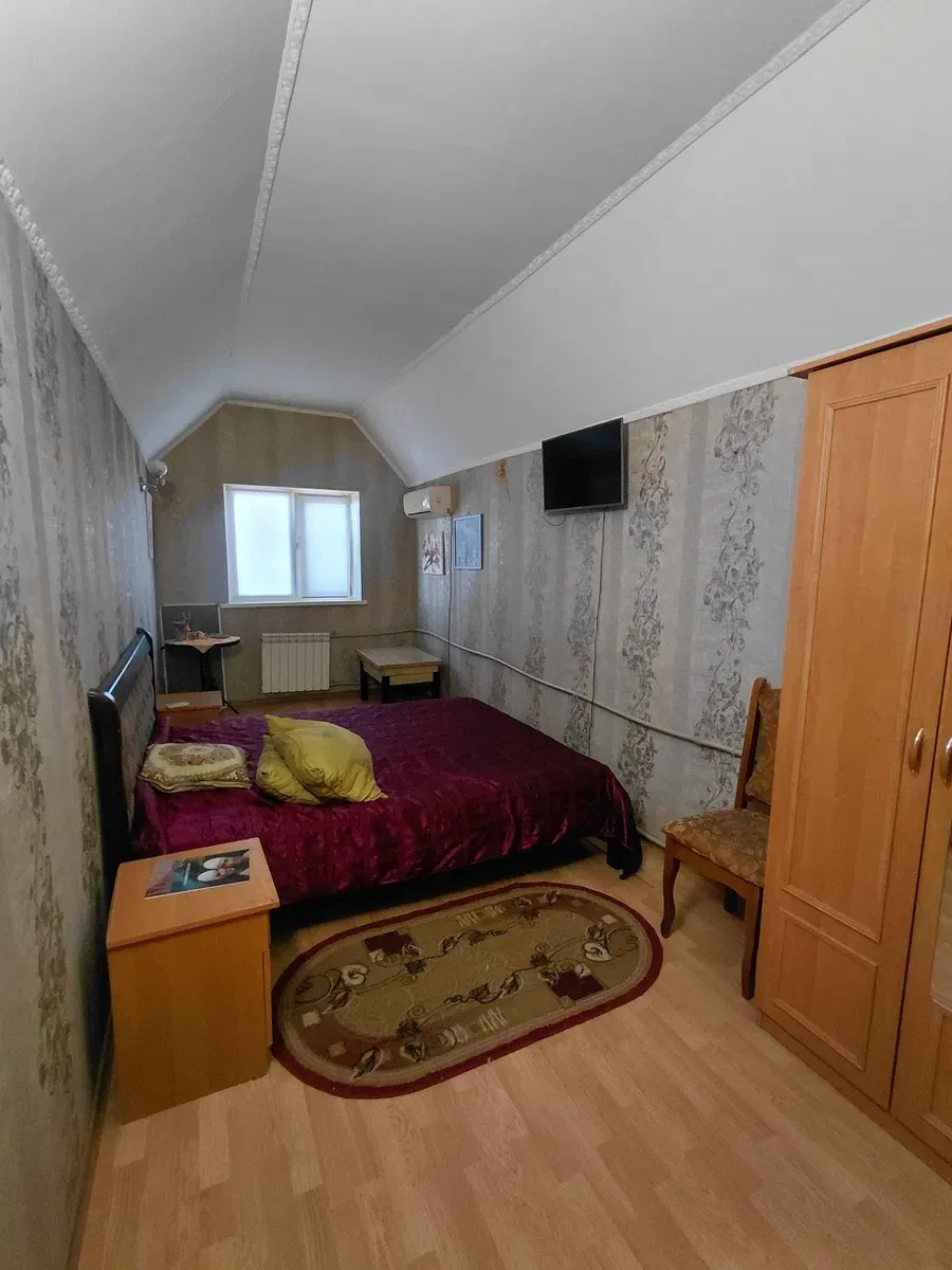 Будинок, Комунарський: гараж, укриття, кіт і пес - фото 5