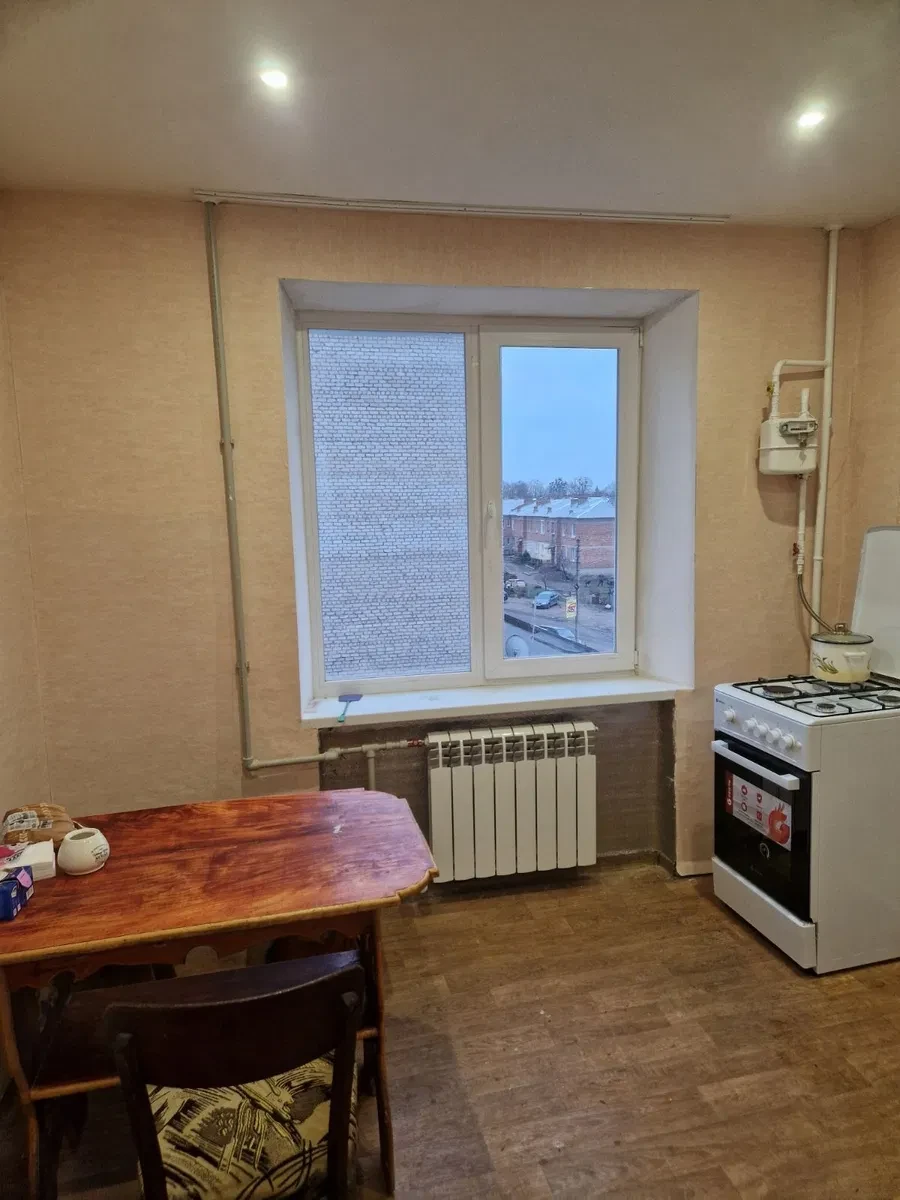 3-кімнатна квартира, Ізюм: лоджія і балкон, торг - фото 5