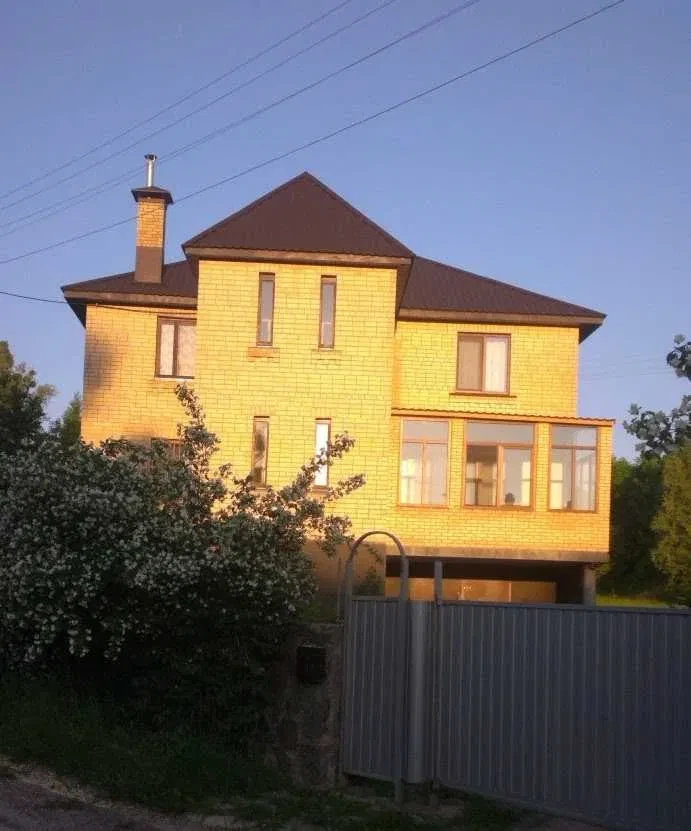 Будинок, Хотів: гараж на 3 авто, 15 соток, можливий торг - фото 1