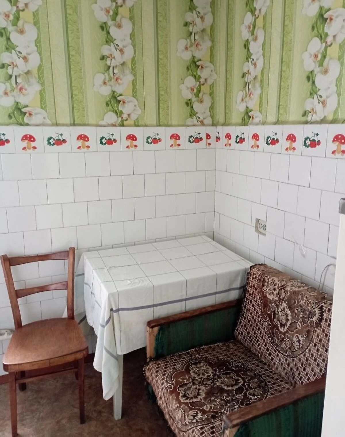 1-кімнатна квартира, Нововолинськ: цегляні стіни, бойлер, фото 4