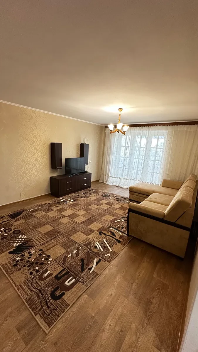3-кімнатна квартира, Лозова: єОселя, 2 окремі кімнати - фото 1