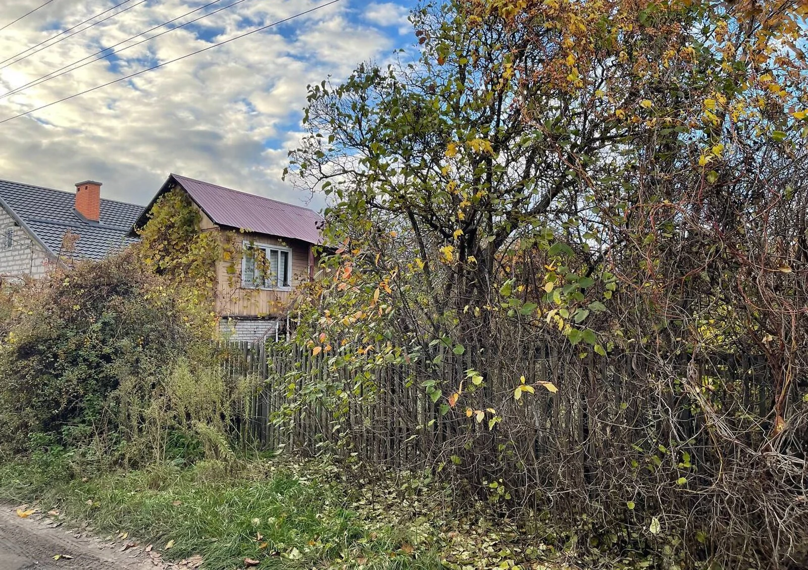 Ділянка 6.2 сотки, Осокорки: сад, паркан, свердловина - фото 1