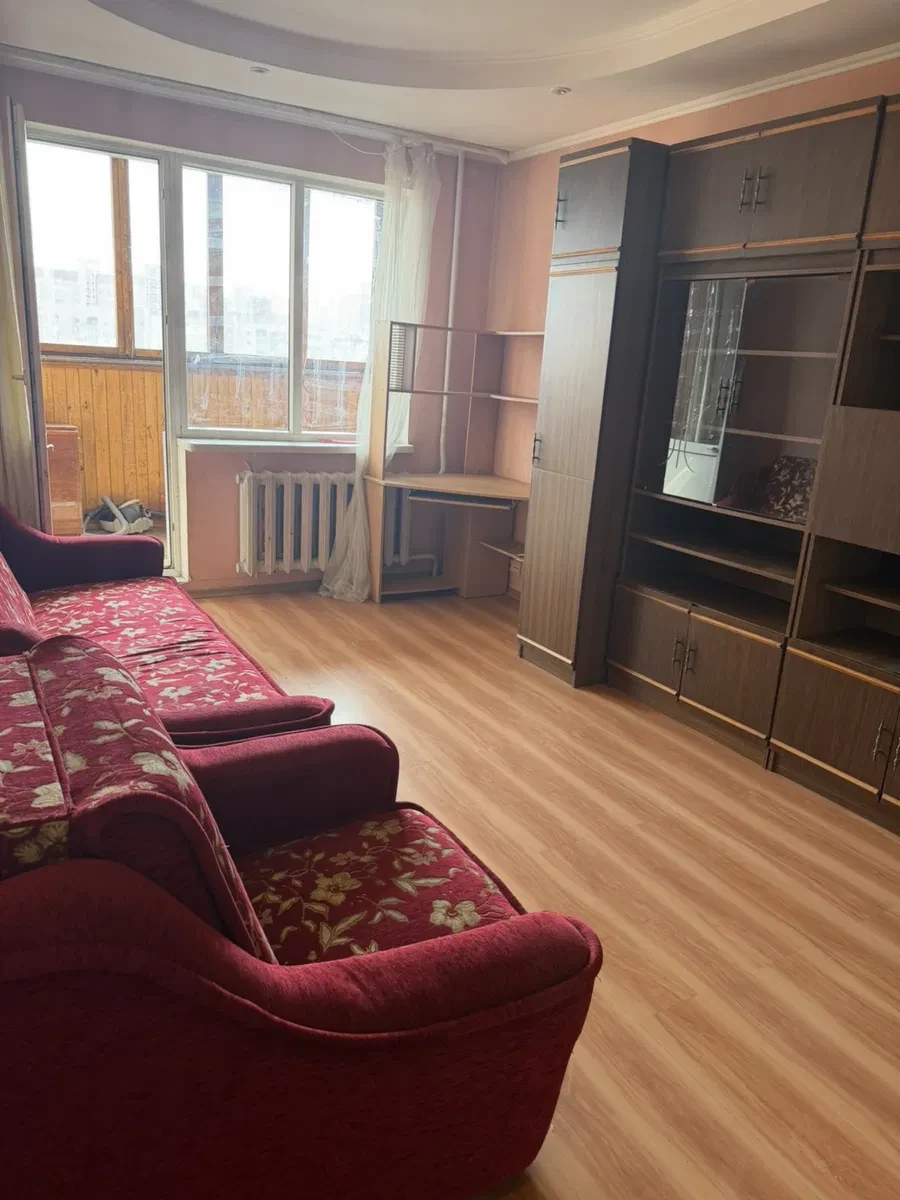 2-комнатная квартира, Троещина: можно с маленькой собакой
