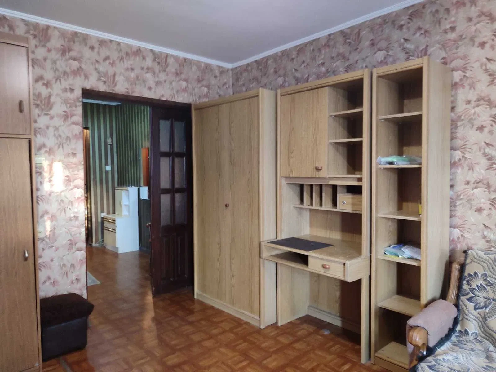 1-кімнатна квартира, Київський: меблі й техніка, засклена лоджія