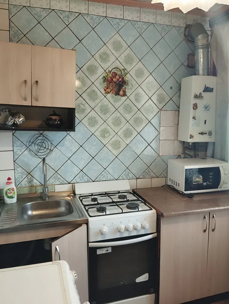 2-кімнатна квартира, Слобідський: гараж у дворі, новий балкон - фото 5