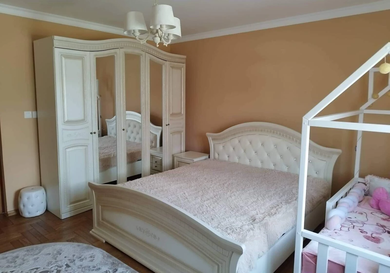 Будинок, Пийтерфолво: гараж, великий балкон, бесідка - фото 1