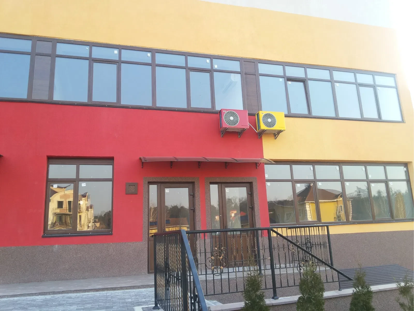 Приміщення, Бровари: фасадне, під бізнес, навпроти ТЦ Термінал - фото 1