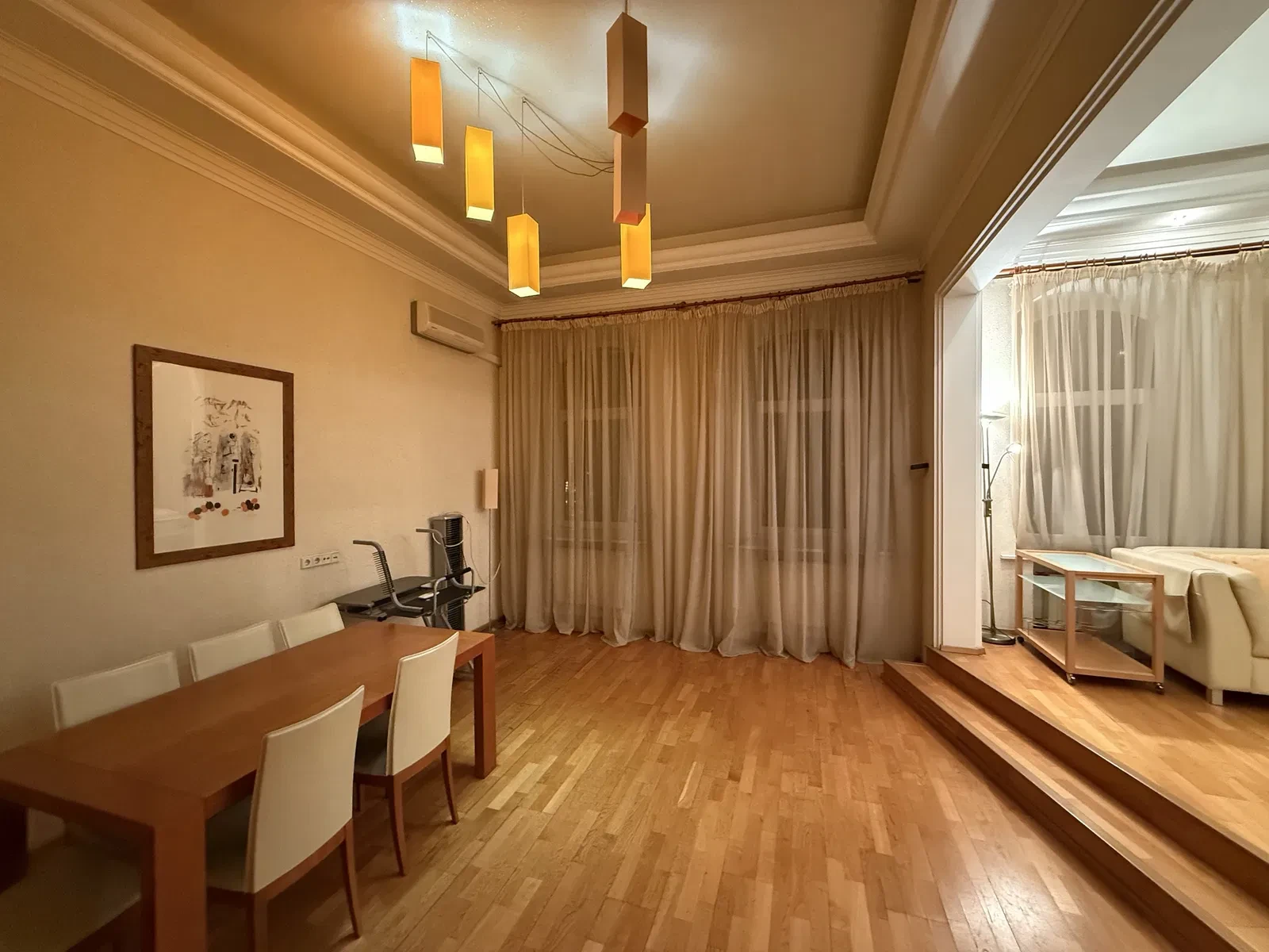 4-кімнатна квартира, Печерський: дворівнева, джакузі, паркомісце, фото 2