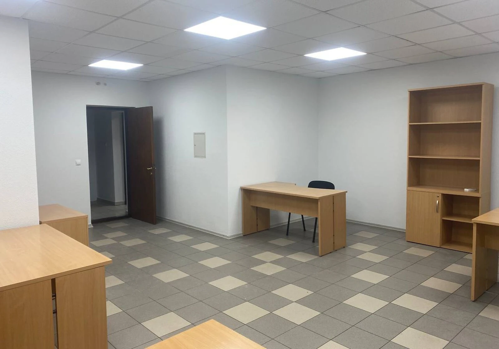 Офіс, Оболонь: новий ремонт, резервне живлення, ліфт працює без світла - фото 4