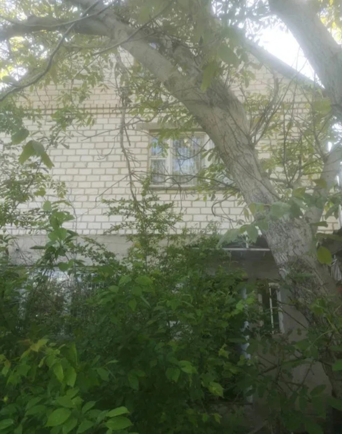 Дача, Миколаїв: 4 сотки, 2 поверхи, цегляні стіни