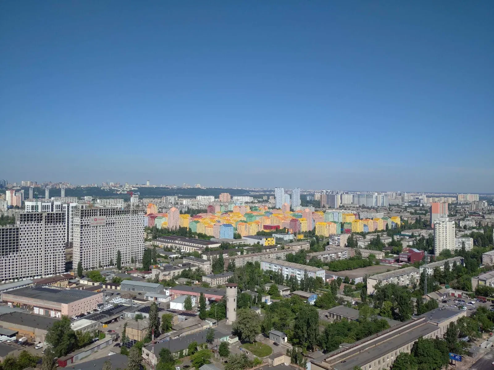 2-кімнатна квартира у ЖК Мега Сити: вид на Київ, автономне живлення - фото 3