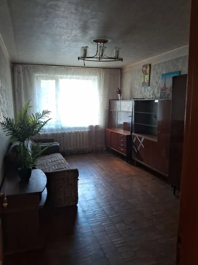 3-кімнатна квартира, Святошинський: роздільні кімнати, можна з песиком до 10 кг - фото 1