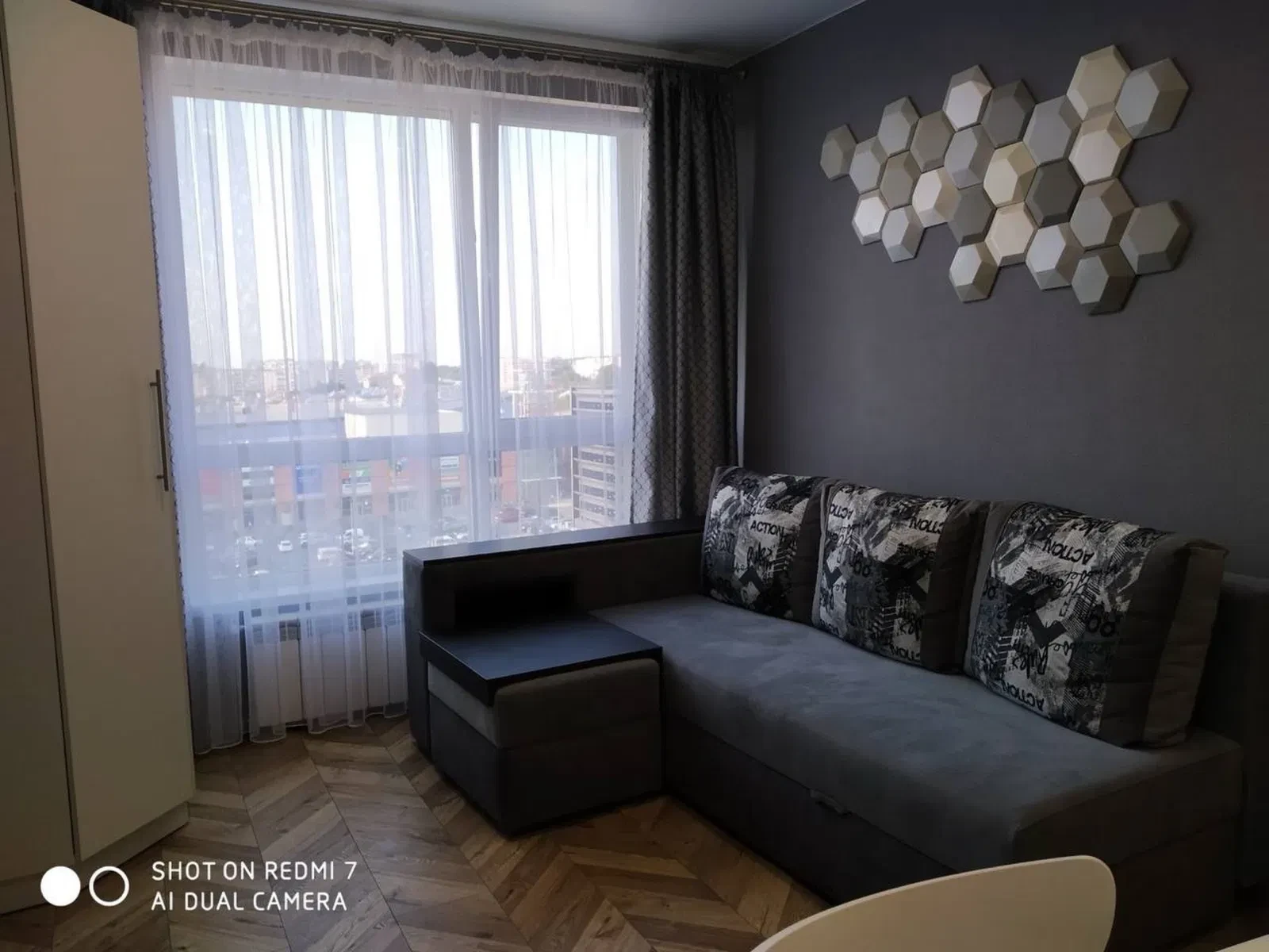 1-кімнатна квартира у ЖК Місто Трав: авторський ремонт, кухня-студія, фото 4