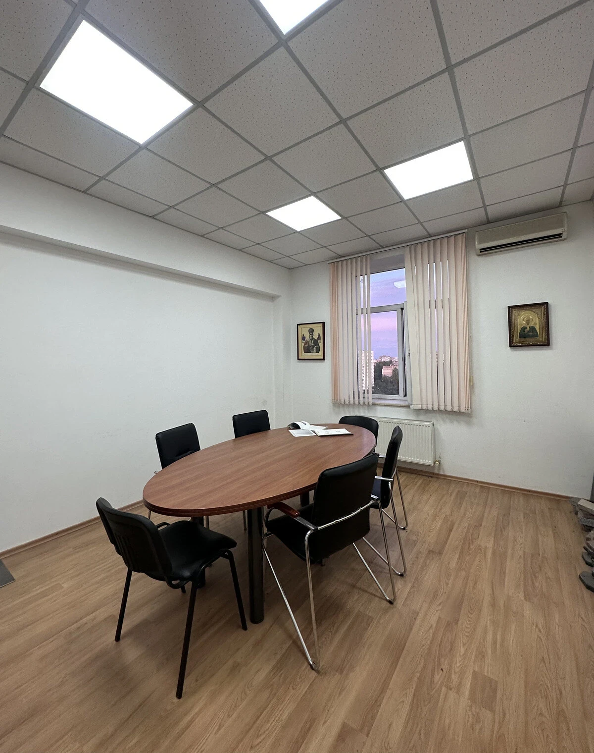 Офіс, Таїрова: кабінетне планування, кондиціонер, пандус - фото 2