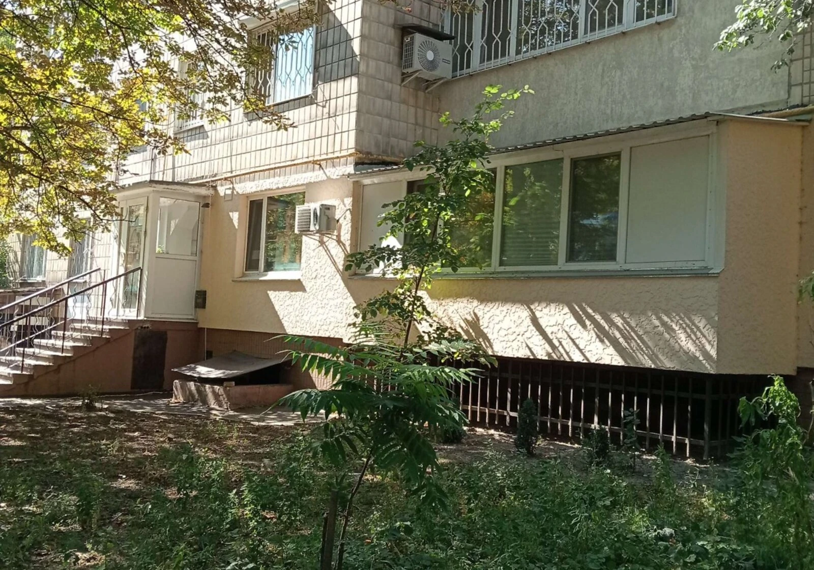 Приміщення, Саперне Поле: фасадне, метро Либідська, фото 5