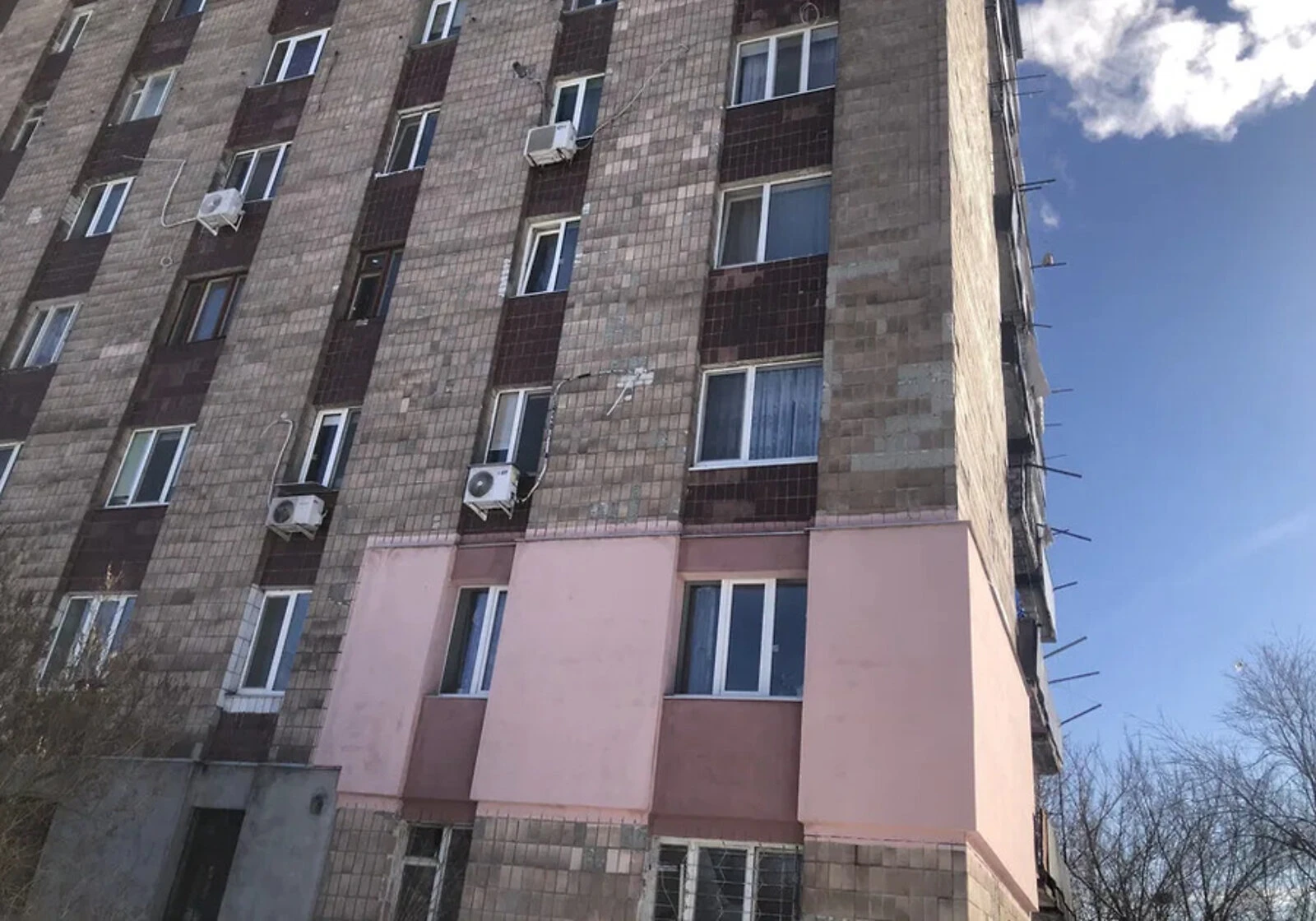 1-кімнатна квартира на просп. Дзюби: косметичний ремонт, газове опалення - фото 1