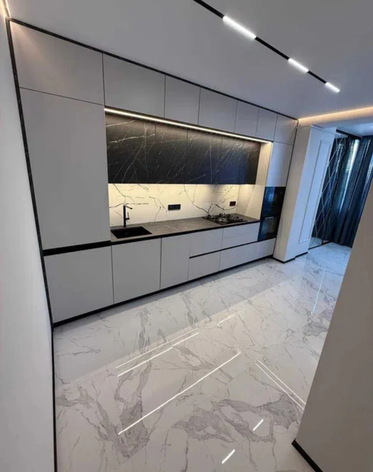 2-кімнатна квартира, Караваєві Дачі: дизайнерський ремонт, кухня 19 м² - фото 1