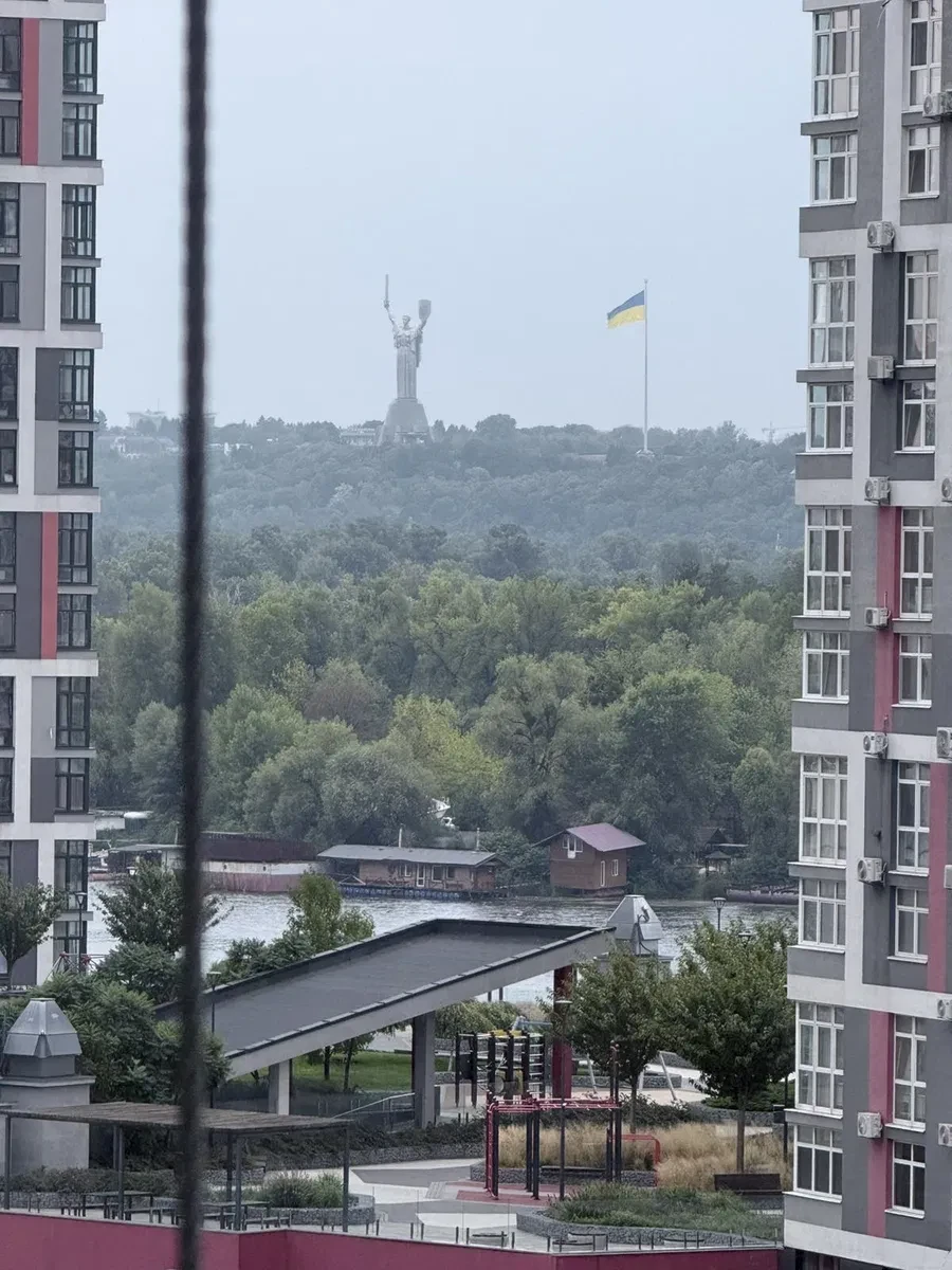 1-кімнатна квартира у ЖК Русанівська Гавань: вид на Дніпро - фото 1