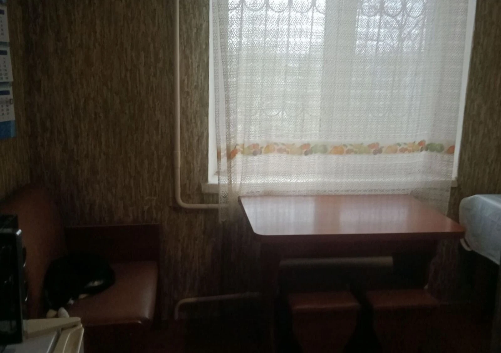 1-кімнатна квартира, Комунарський: панорамні вікна, балкон, фото 5