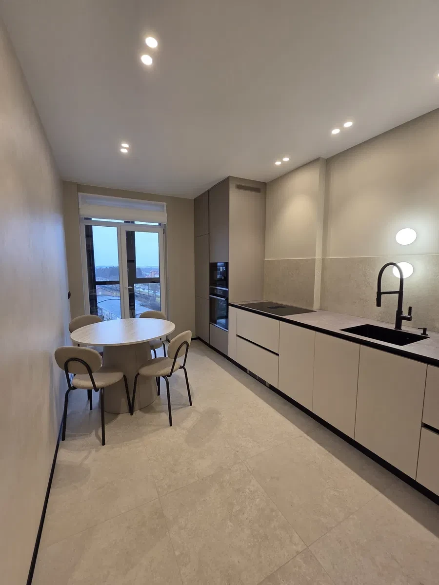 1-кімнатна квартира у ЖК Resident Hall: авторський ремонт, кухня 10 м² - фото 1