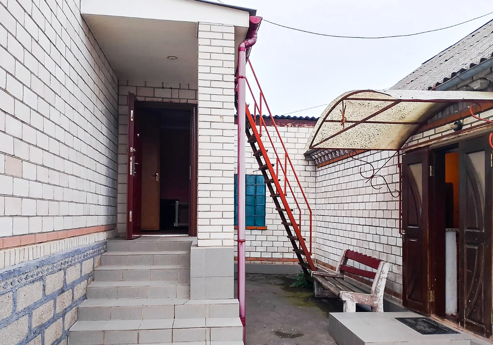 Дом, Вапнярка: веранда, беседка, гараж с подвалом, фото 3