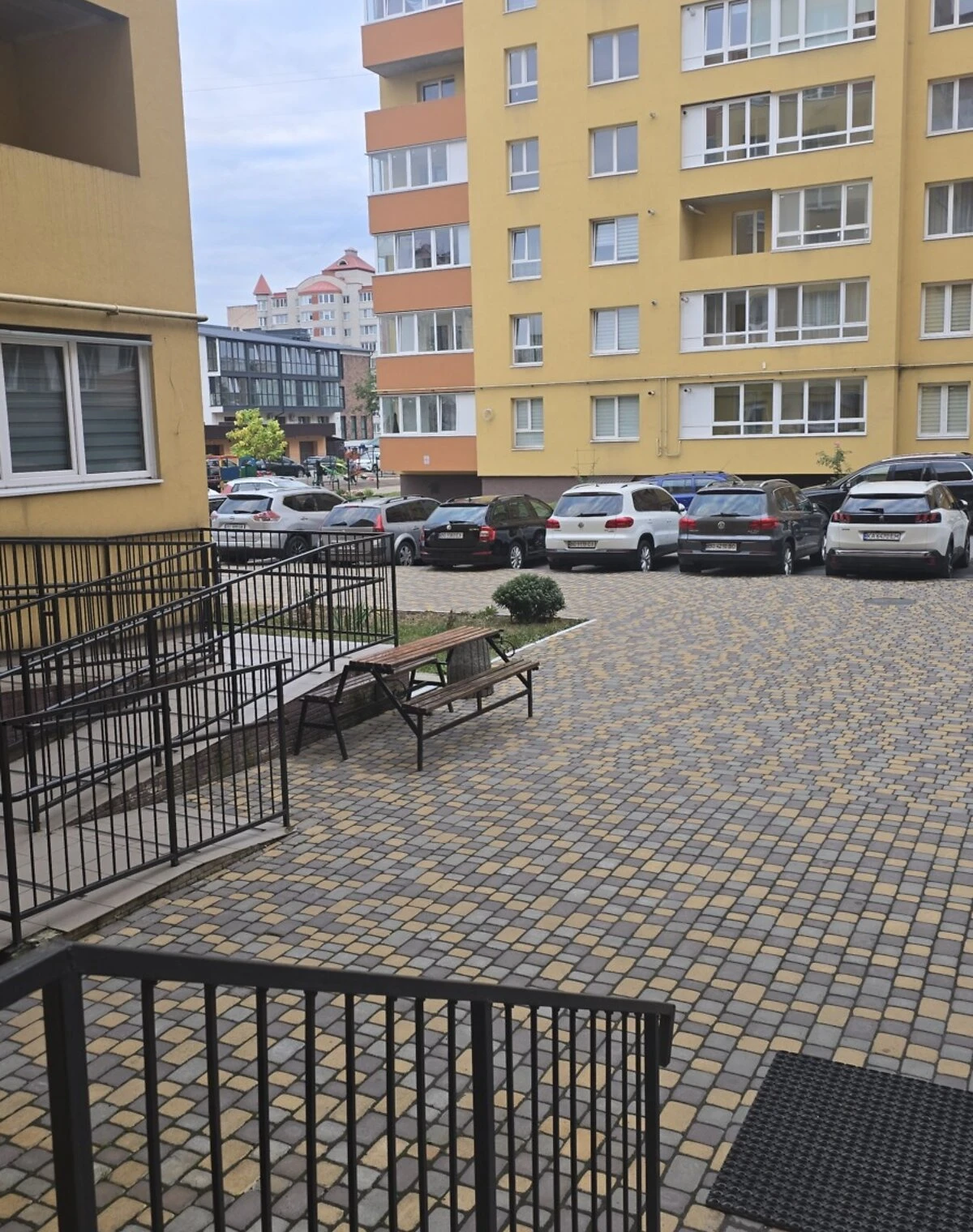 4-кімнатна квартира, Канада: кухня-студія, дизайнерський ремонт - фото 1