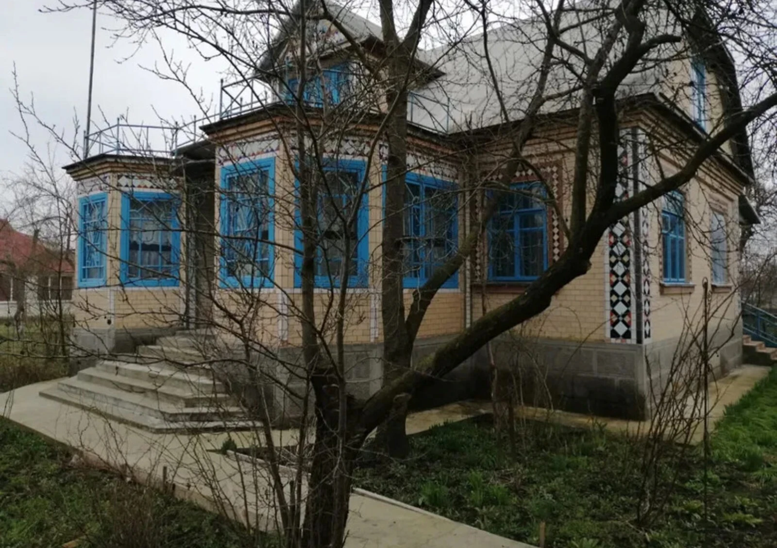 Дом, Лесоводы: веранда, 25 соток, торг