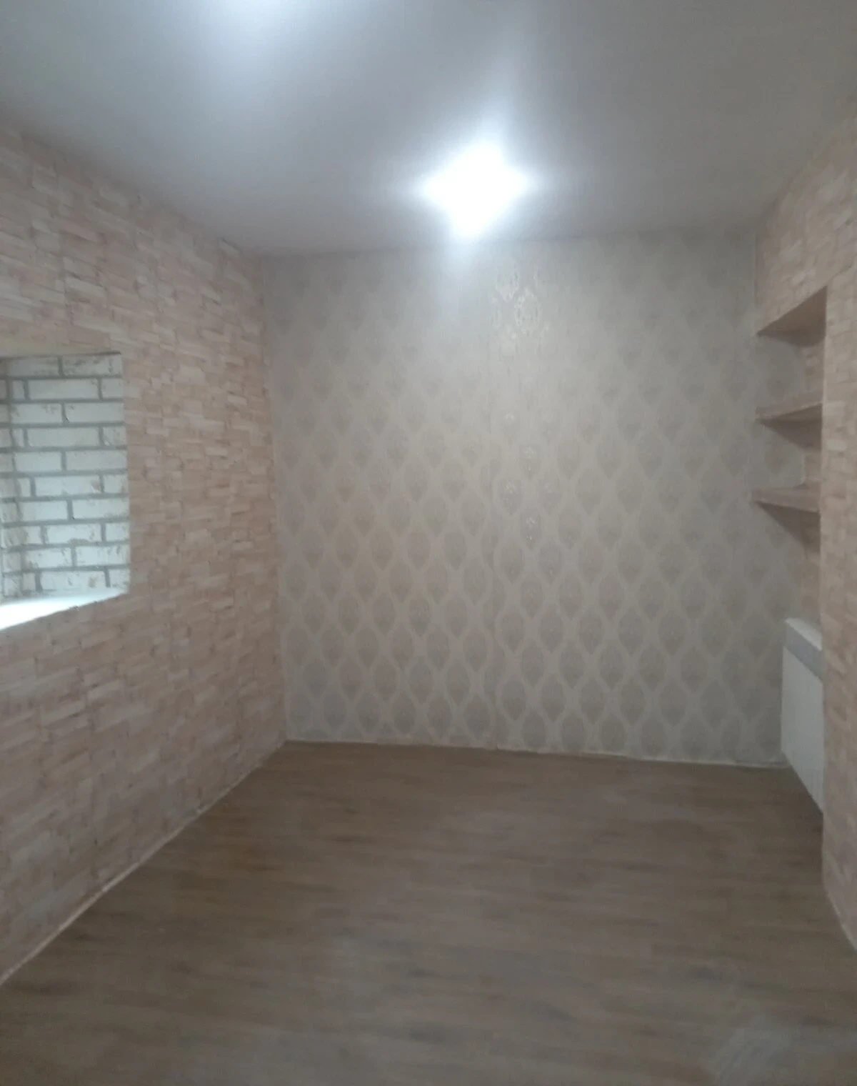 Будинок, Центр: індивідуальне газове опалення, цегляні стіни - фото 3