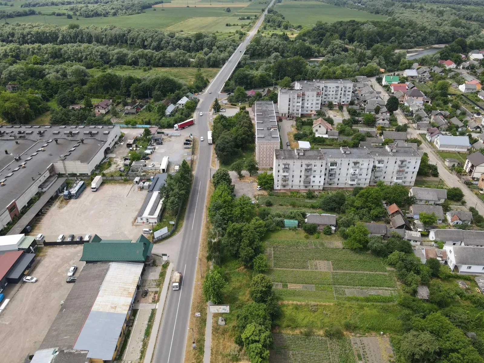 Участок 9 соток, Жидачов: у дороги, комбинат в 50 м, фото 4