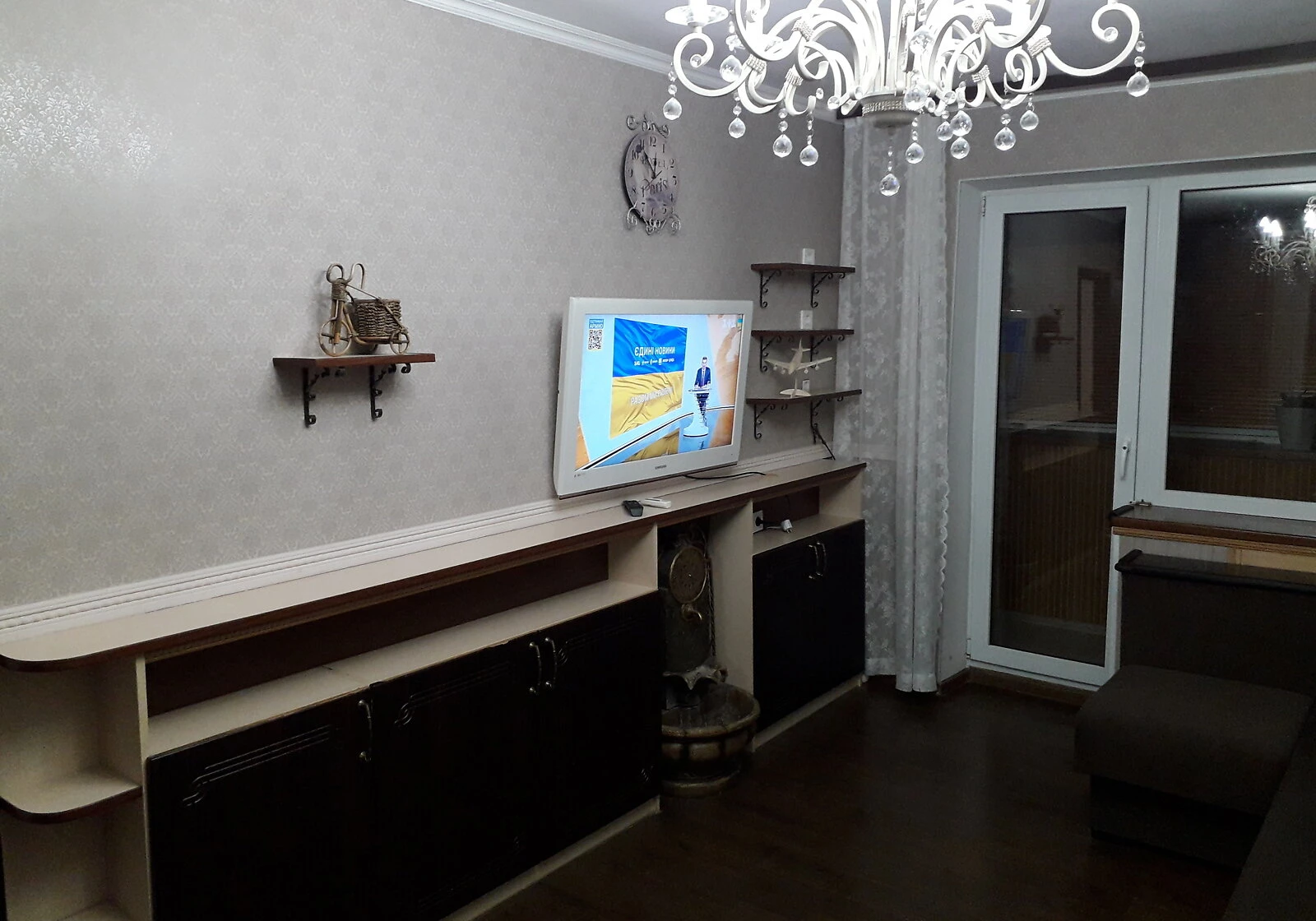 2-кімнатна квартира, Дніпровський: євроремонт, метро Дарниця