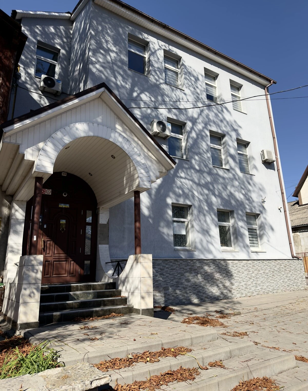 Приміщення, Центр: під клініку, газове опалення, відкрита стоянка - фото 1