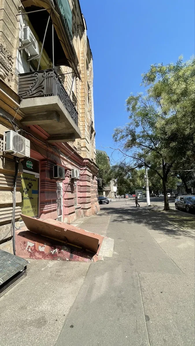 Приміщення, Приморський: центр міста, під ремонт - фото 4