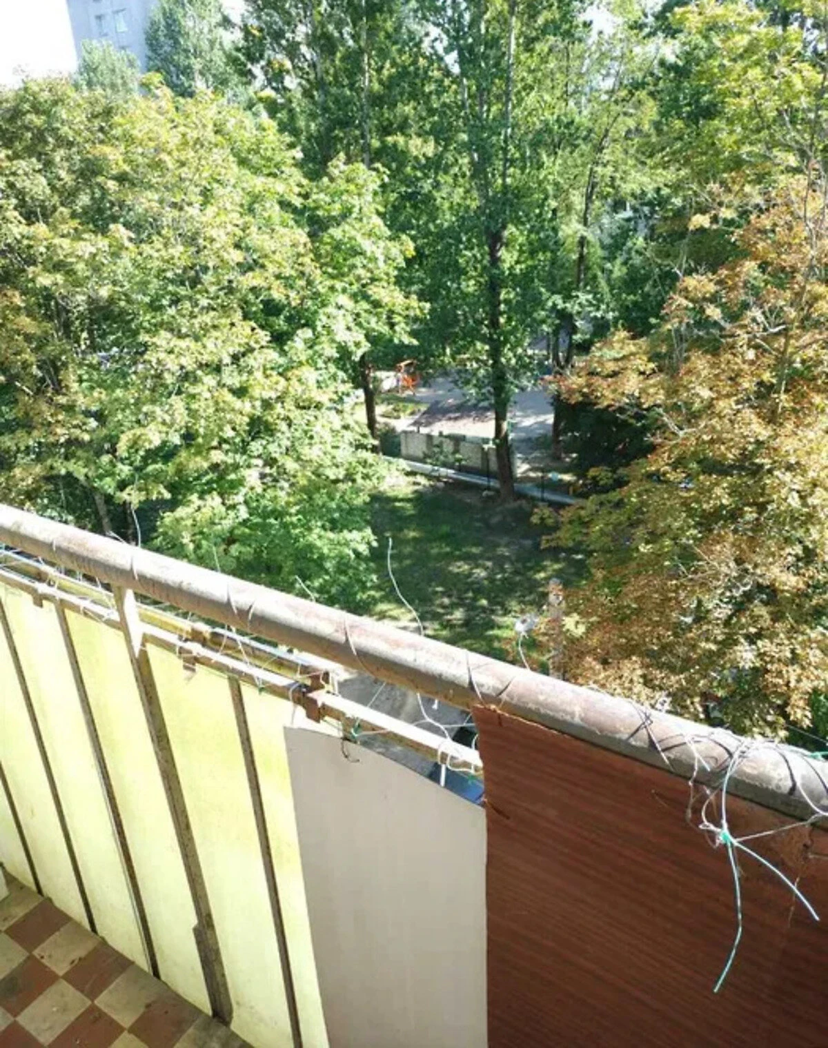 3-комнатная квартира, улица Владимира Великого: паркет, балкон, фото 5