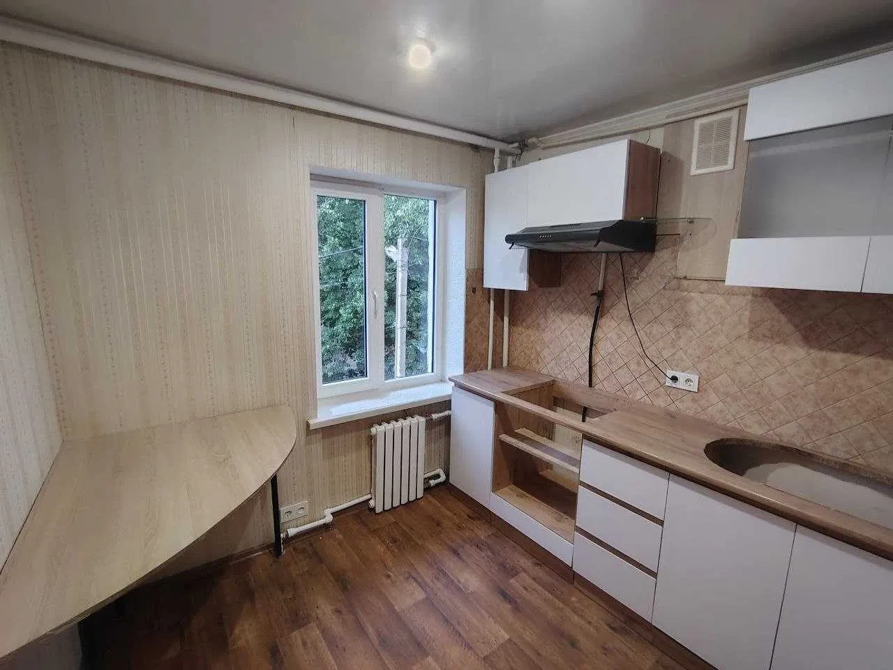 2-кімнатна квартира, Саксаганський: гараж у дворі, зупинка за 1 хв - фото 2
