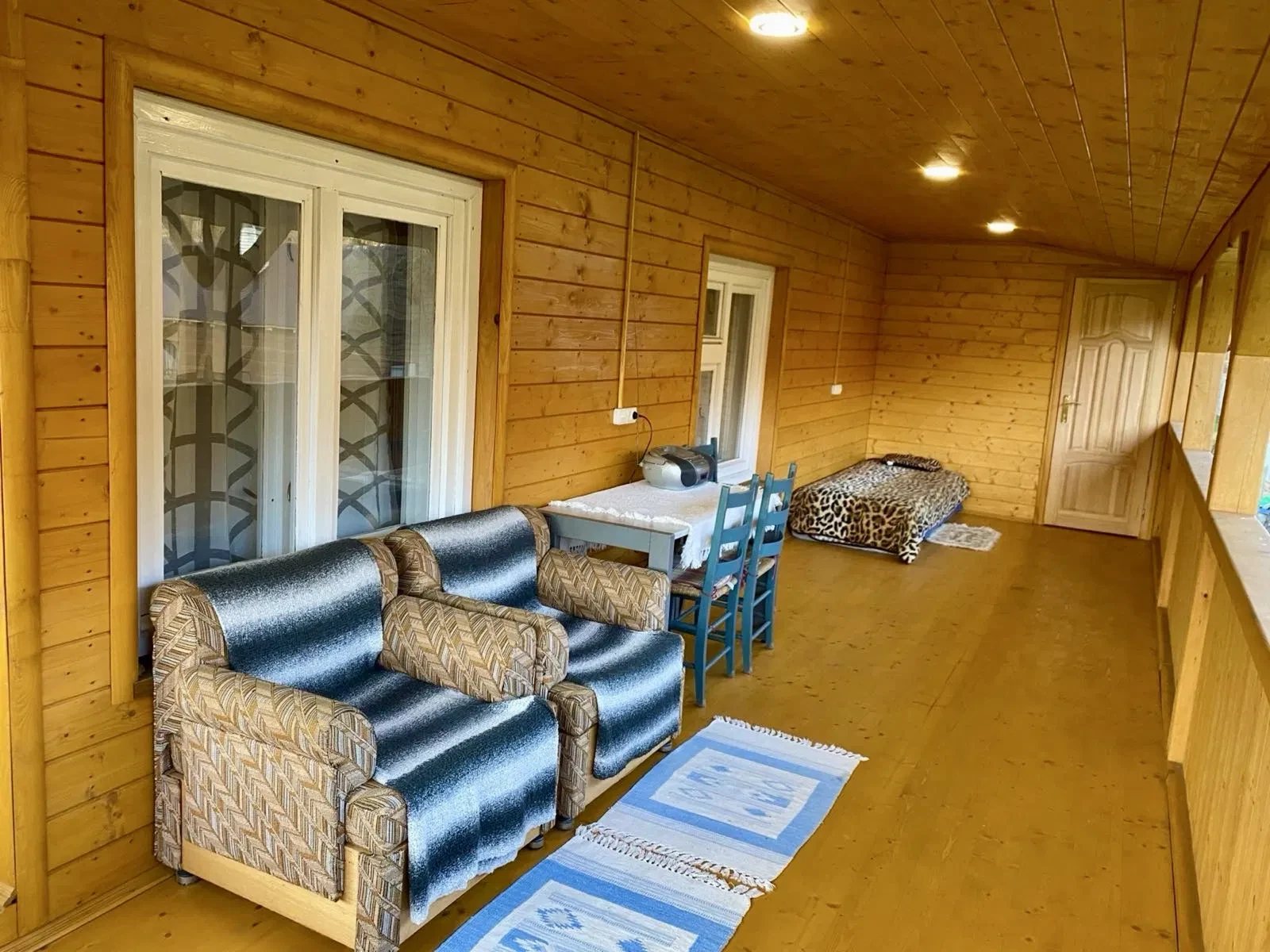 Усадьба, Скотарское: терраса 23 м х 2,30 м, EcoFlow, 6 мест, фото 5