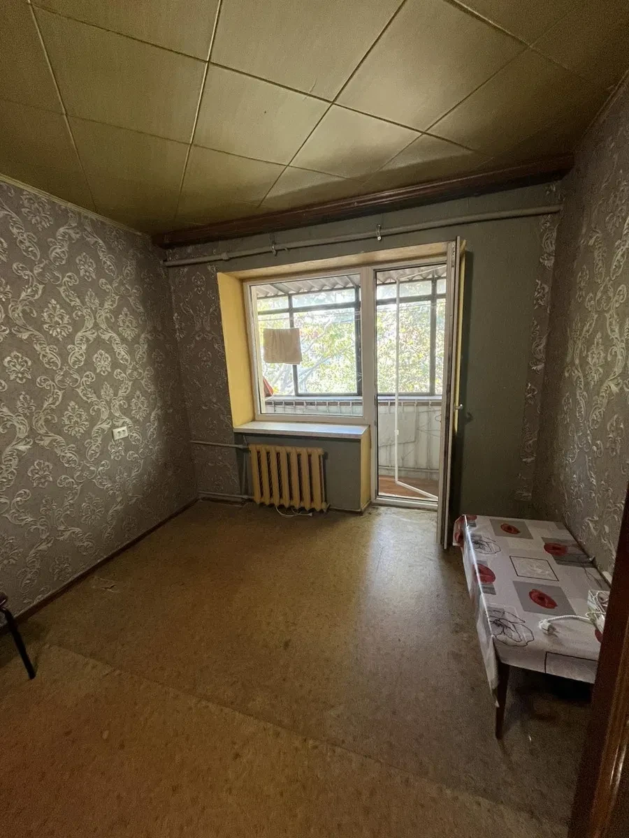 1-кімнатна квартира, Київський: нова покрівля, балкон, фото 3