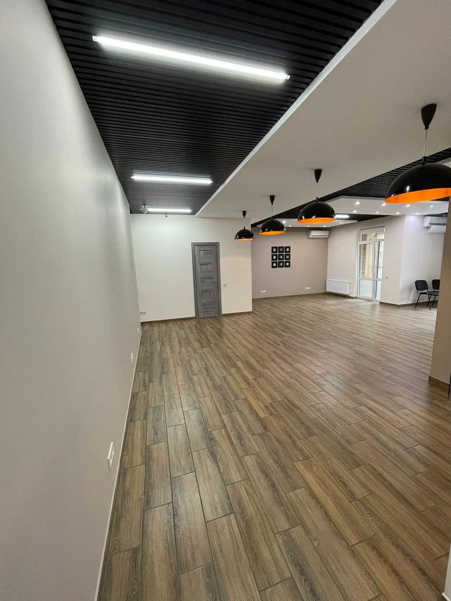 Офис в Печерском: дизайнерский ремонт, метро за 3 минуты, фото 5