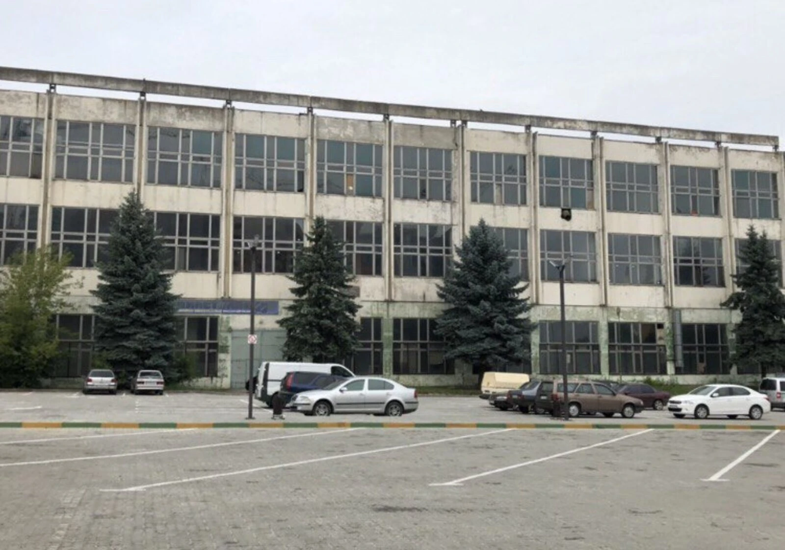 Комерційне приміщення, Пасічна: окрема будівля, відкрита стоянка