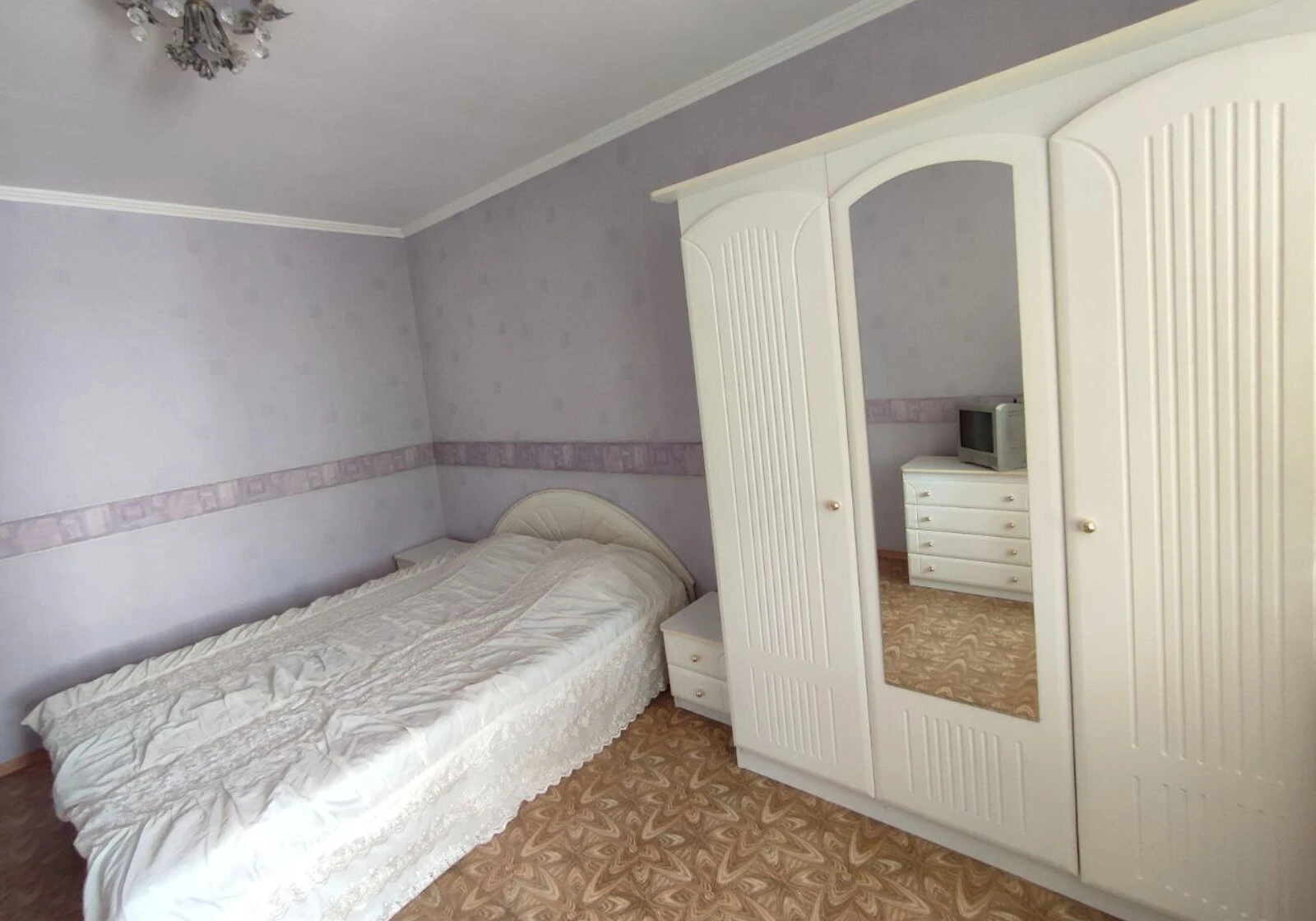 2-кімнатна квартира, Дарницький: євроремонт, тепло без світла - фото 1