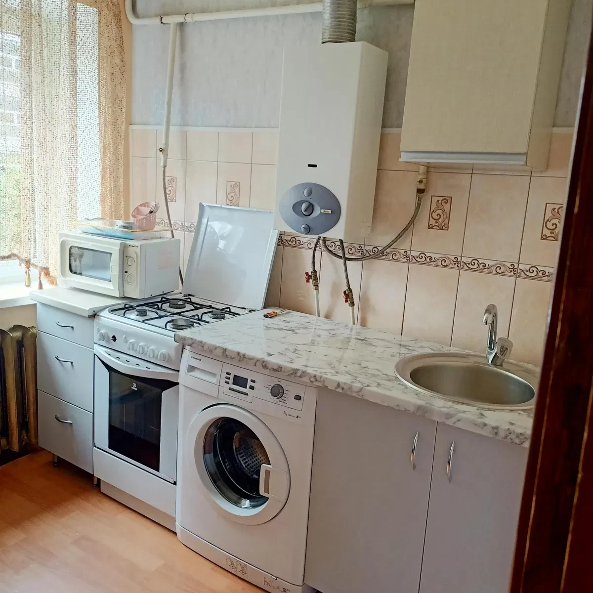2-кімнатна квартира, Івано-Франківськ: центр міста, косметичний ремонт