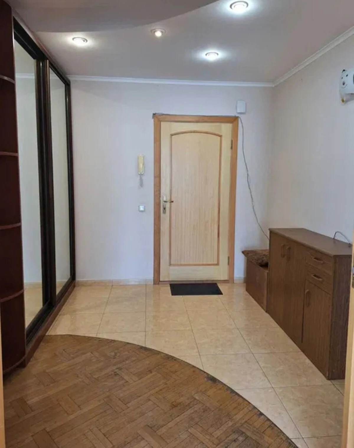 2-кімнатна квартира, вулиця Бориса Гмирі: ліфт і вода без світла - фото 2