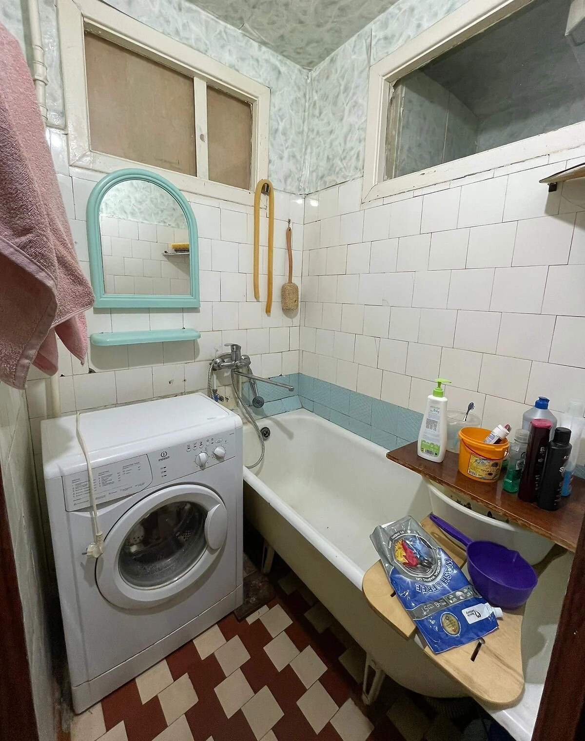 2-кімнатна квартира, Солом'янський: цегляні стіни, внутрішній двір - фото 2