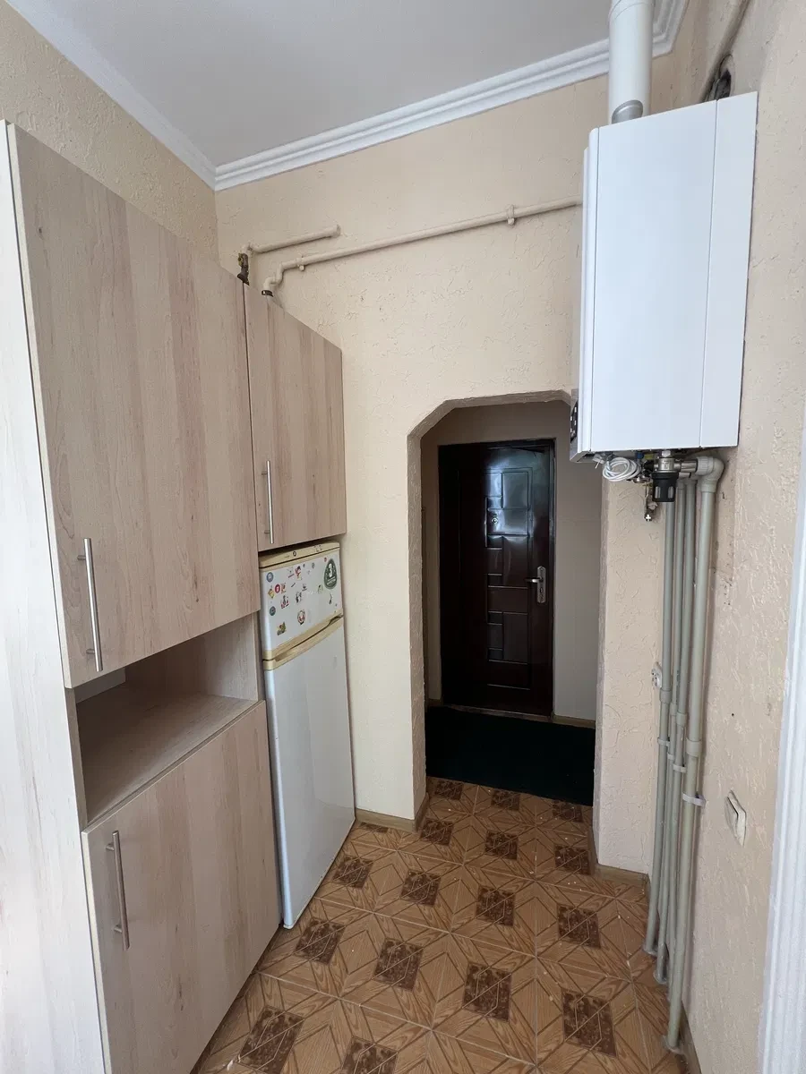 1-кімнатна квартира, Чернівці: держпрограми, місце для авто - фото 3