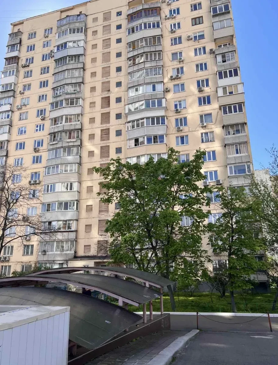 3-комнатная квартира, Оболонский: вид на Белое озеро, паркоместо - фото 1