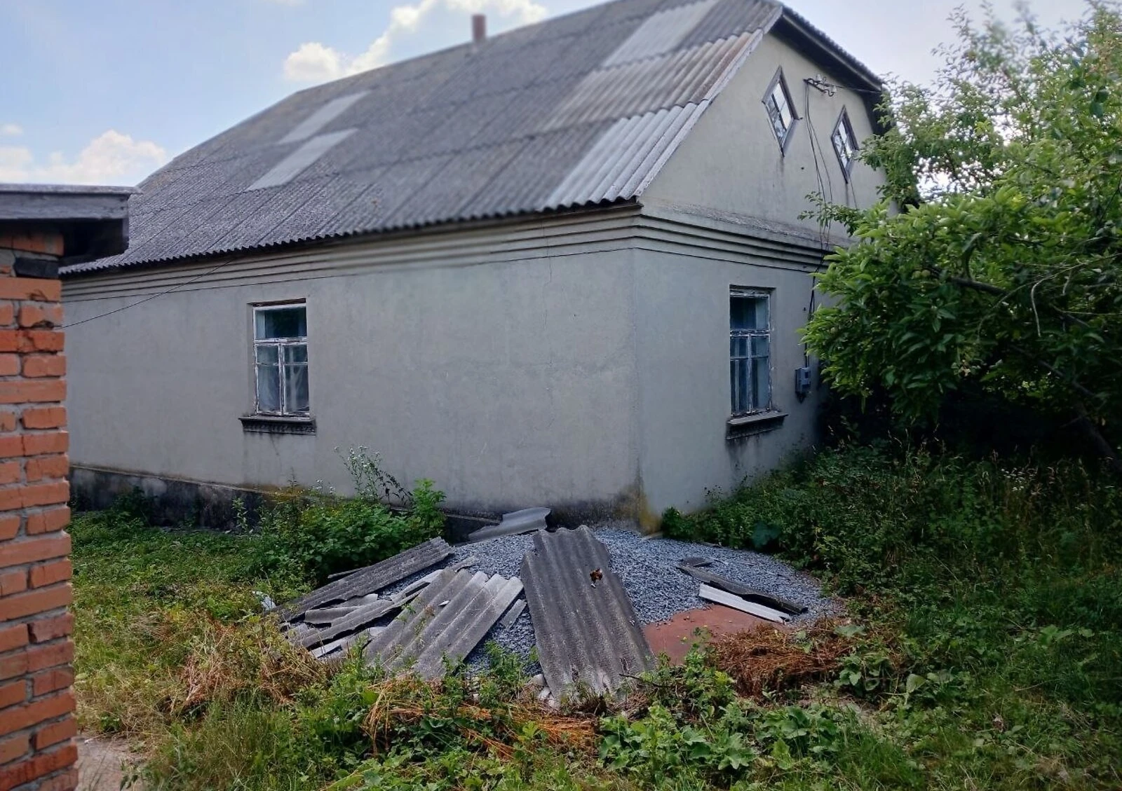 Дом, Городок: 9 соток, требует ремонта