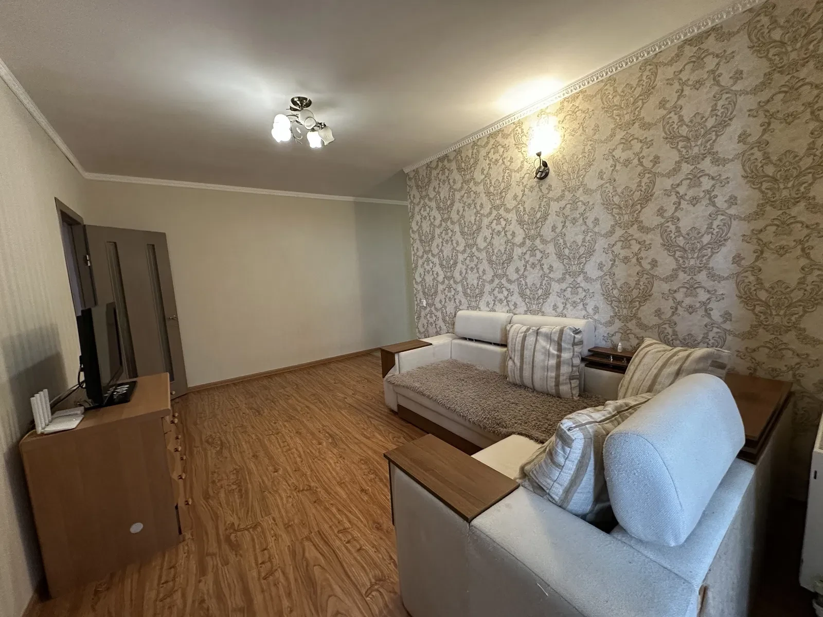 3-кімнатна квартира, Чорноморськ: кухня-їдальня 15 м², євроремонт - фото 3