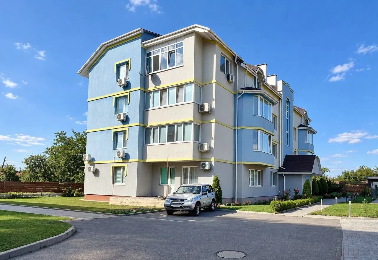 3-комнатная квартира, Смела: новостройка, ремонт под себя