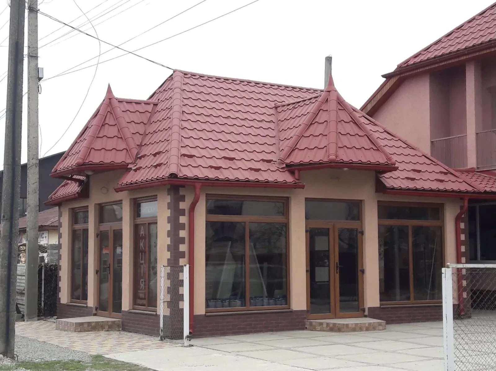 Приміщення, Виноградів: панорамні вікна, охорона території